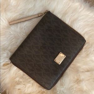Michael Kors iPad folio zip around wallet wristlet